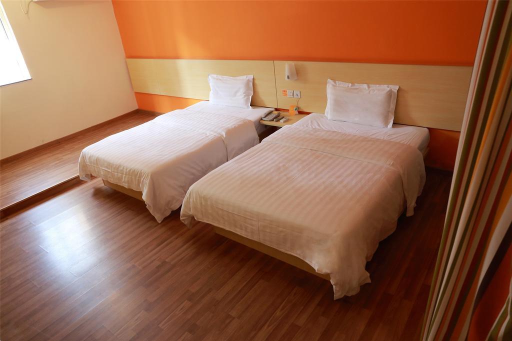 7Days Inn Tianjin Zhongshan Road Room photo