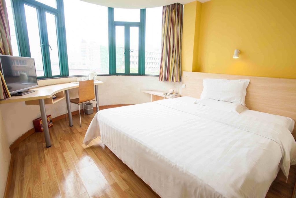 7Days Inn Tianjin Zhongshan Road Room photo
